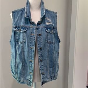 Sleeveless Jean Jacket